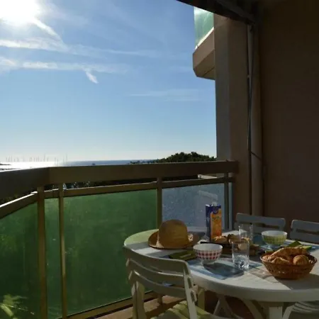 Neptune Apartment *